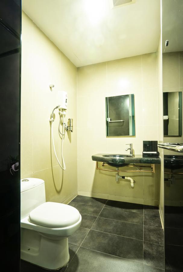 Artz Hotel Johor Bahru Extérieur photo